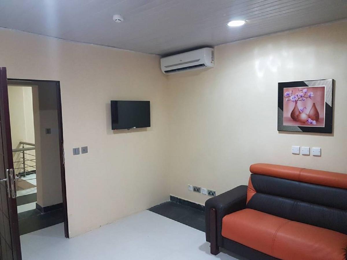 Providence Hotel Abeokuta Esterno foto
