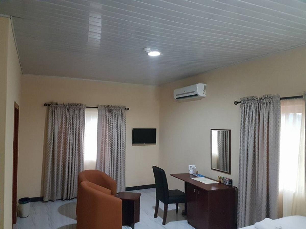 Providence Hotel Abeokuta Esterno foto
