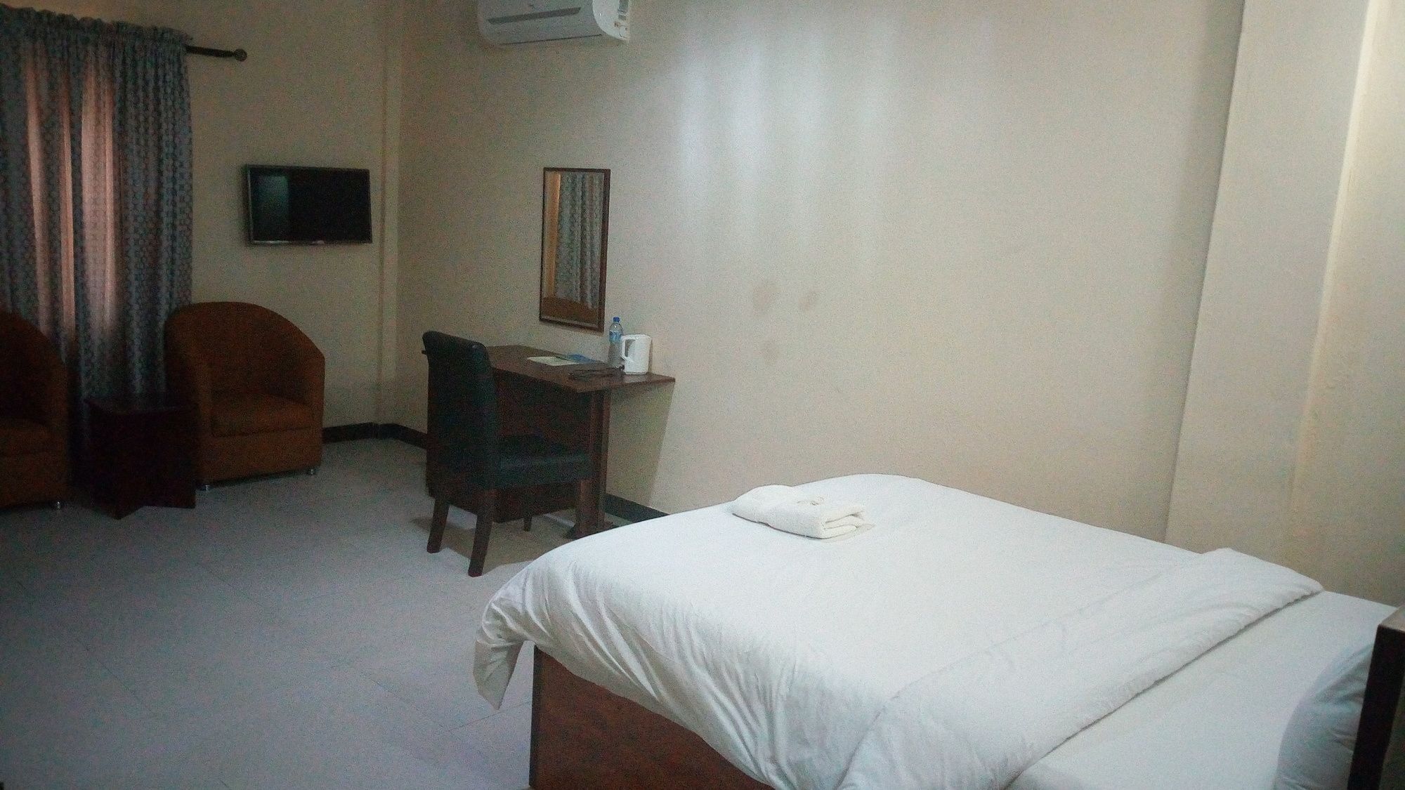 Providence Hotel Abeokuta Esterno foto